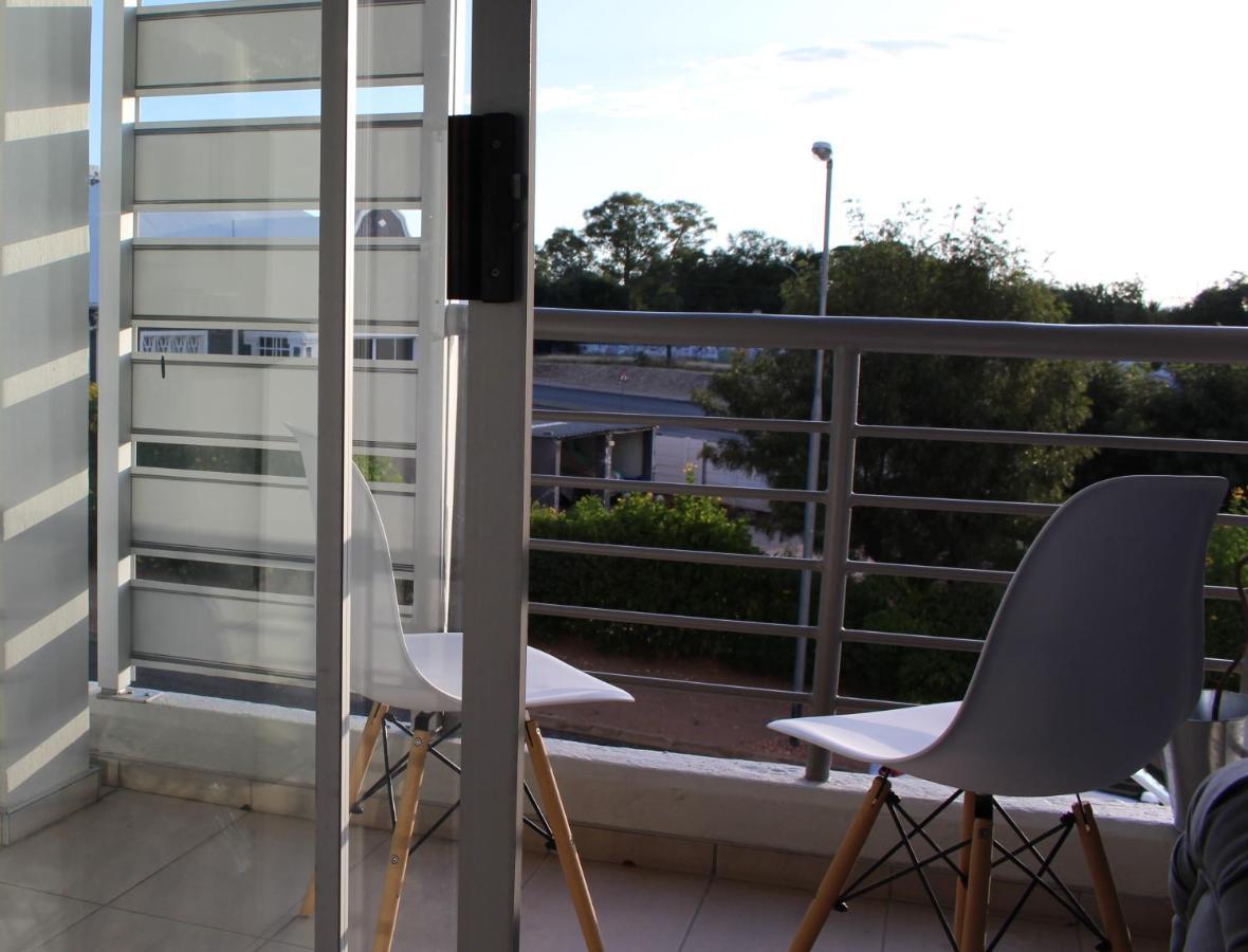 Abigail'S Studio Apartment @ Trift Tower 温特和克 外观 照片